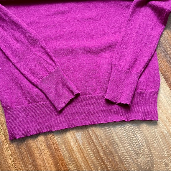 Banana Republic XS Merino Wool Scalloped Neck Sweater Berry Magenta - Picture 5 of 7